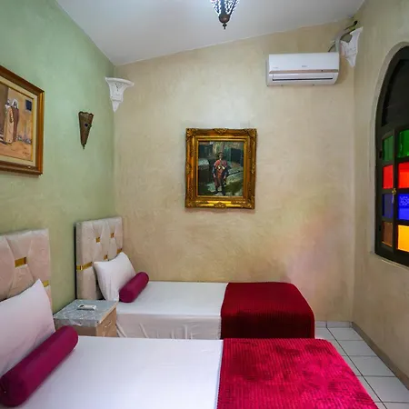 Riad Zineb Prive Trois Etage Trois Piscines Et Jacuzzi Marrakesh Exterior photo