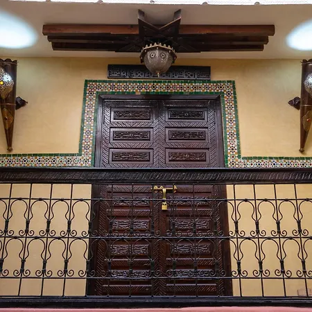 Riad Zineb Prive Trois Etage Trois Piscines Et Jacuzzi Marrakesh Exterior photo